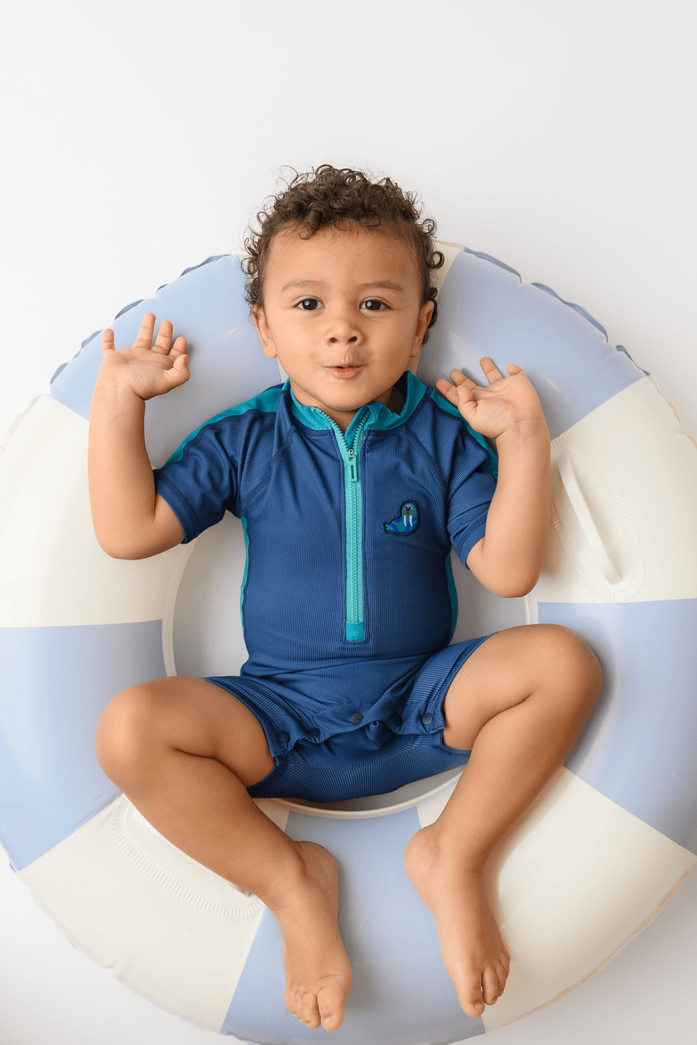 زوكيني - لباس سباحة واقٍ من قطعة واحدة للأولاد - والي الفظ