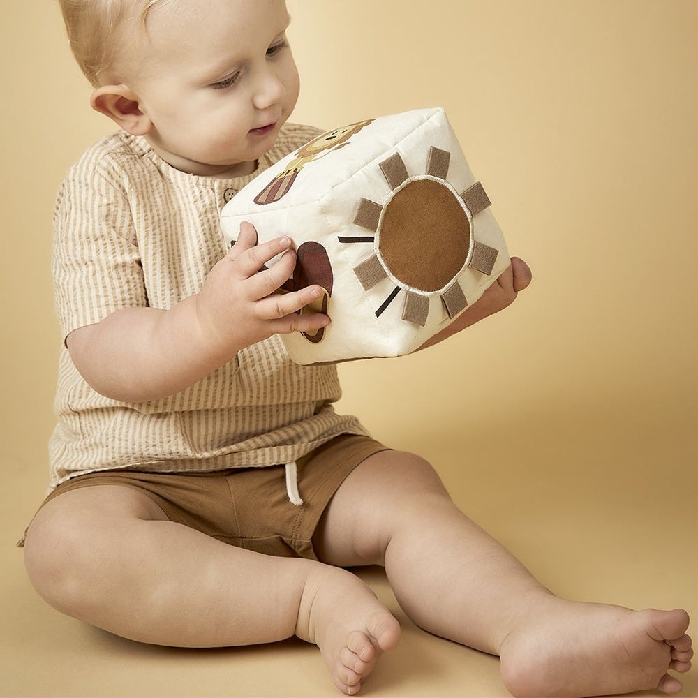 Maxims Baby Store - Fabric Cube With Crackling Paper - Off-White