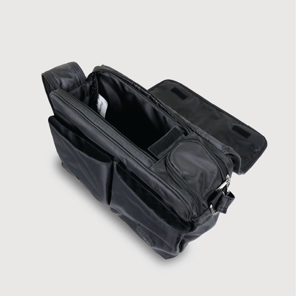 Nurtur Cozi - Metro Messenger Diaper Bag - Black