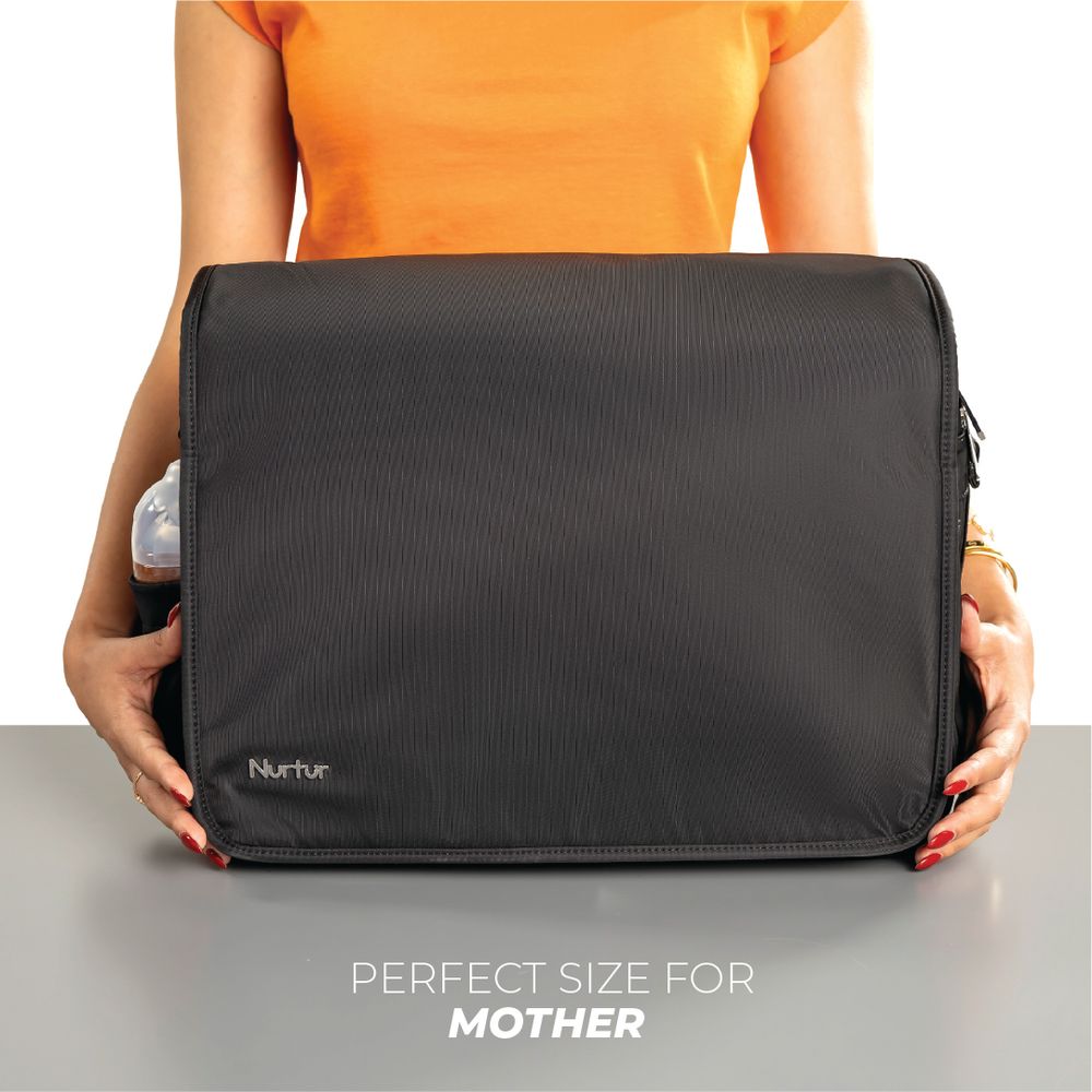 Nurtur Cozi - Metro Messenger Diaper Bag - Black