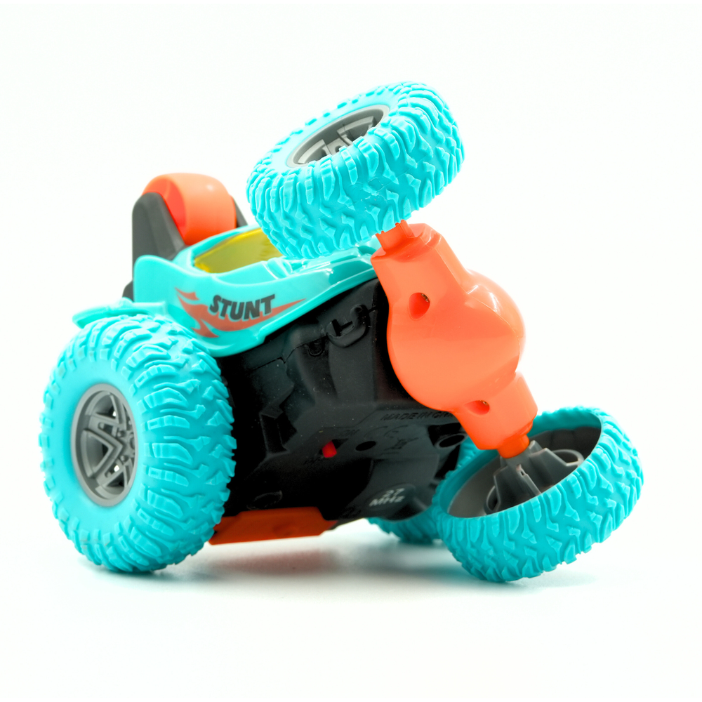 ريدريج - سيارة توربو تويستر صغيرة تعمل بجهاز تحكم عن بعد بمقياس 1/64 - أخضر/أزرق