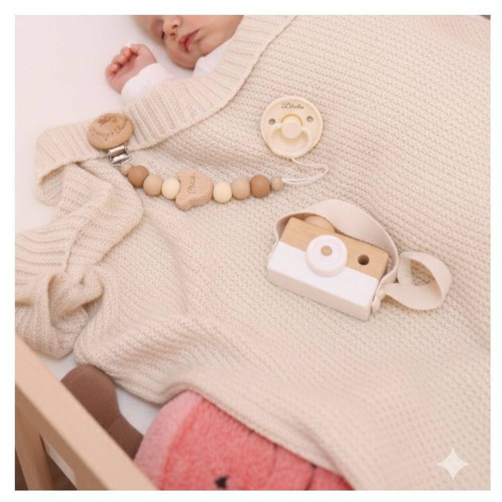 Mommy's Charms Personalized New Born Pacifier Clip With Name Engraving