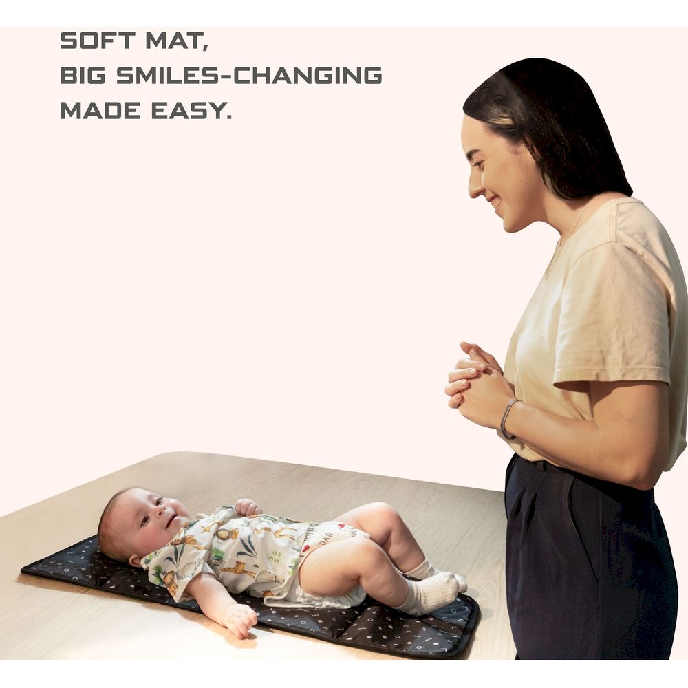 Neobreez - Reusable Diaper Changing Pad, Wipeable Surface - Dark Grey/Black