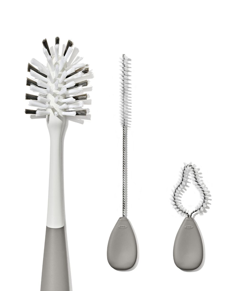 أوكسو-توت - طقم تنظيف رضّاعات المياه وأكواب المصاصات - لون حصوي - 4 قطع