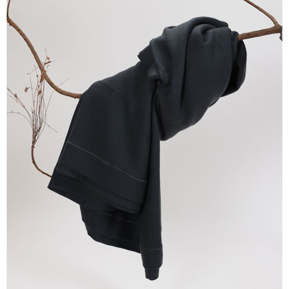Kasiemobi - 100% Merino Woollen Blanket - Dark Blue