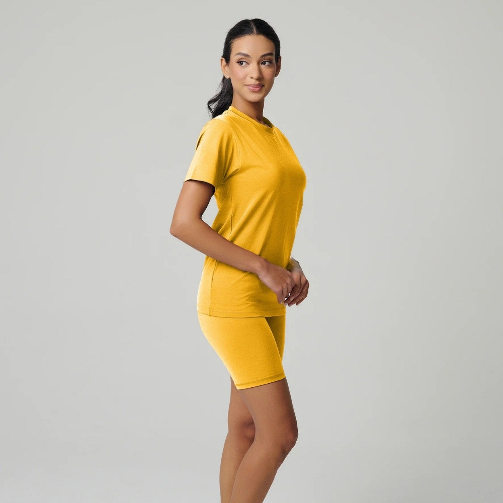 مولو - تي شيرت كلاسيكي نسائي - أصفر