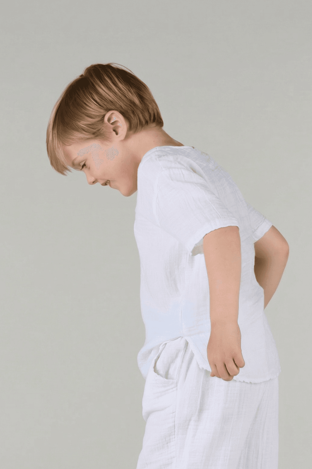 جست نيتشر - تي شيرت برباط أمامي بأكمام قصيرة للأولاد - أبيض