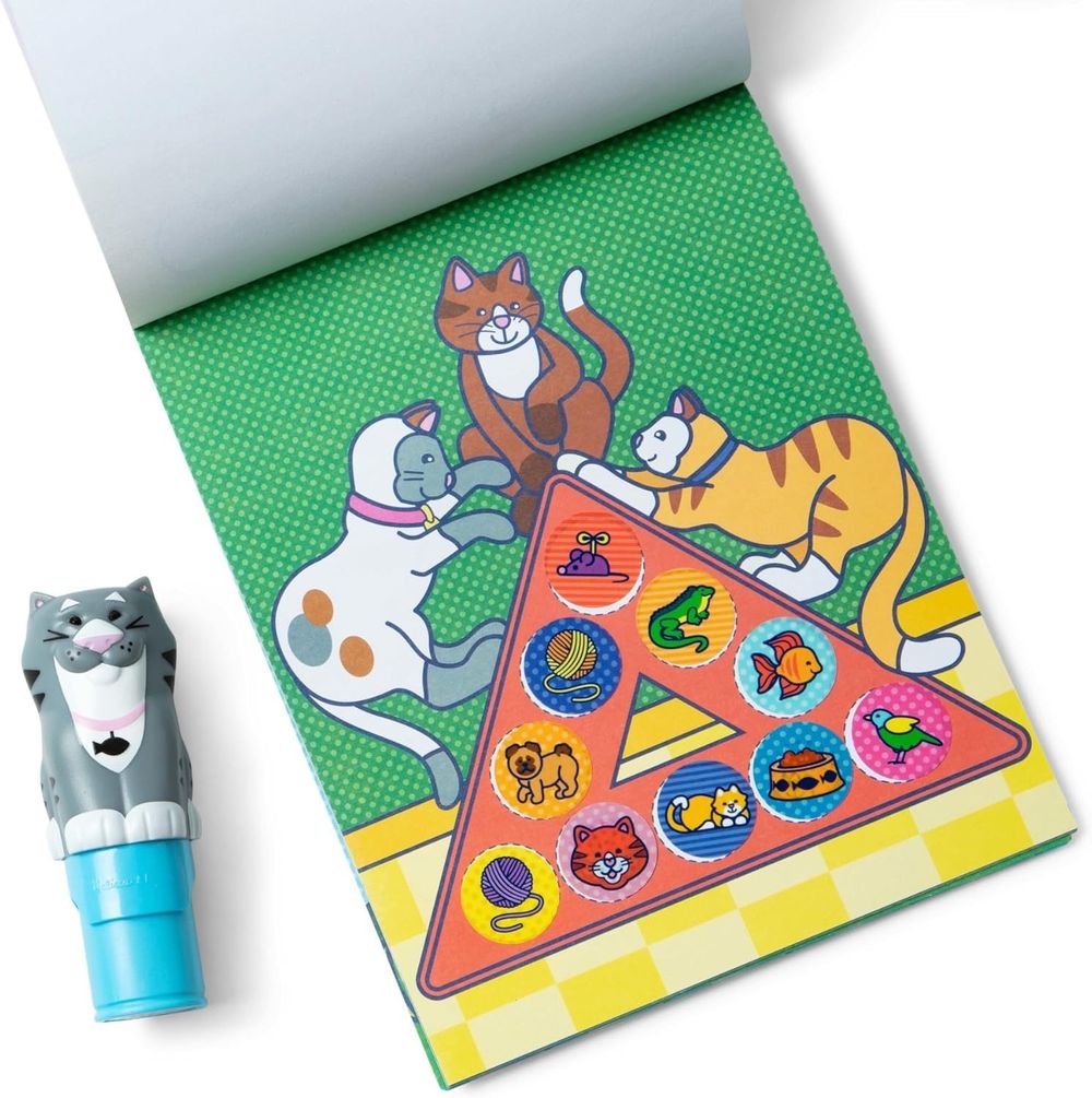 مجموعة ملصقات ميليسا آند دوغ الرائعة! تتضمن طابعًا صغيرًا للأنشطة ولوحة ملصقات قابلة لإعادة التعبئة - قطة