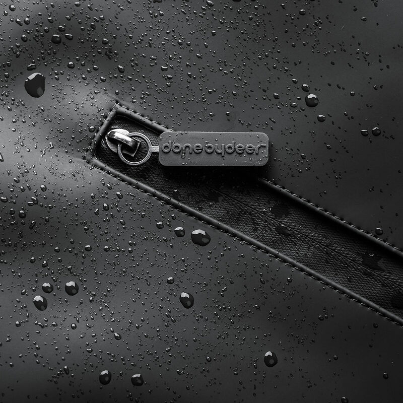 دان باي دير - شنطة ظهر للحفاضات - لون أسود