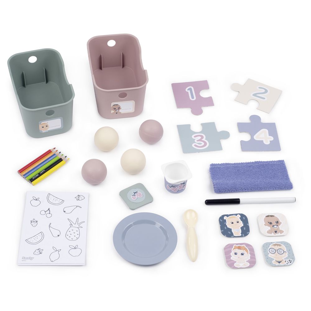 Smoby - Child Care Centre With Accessories