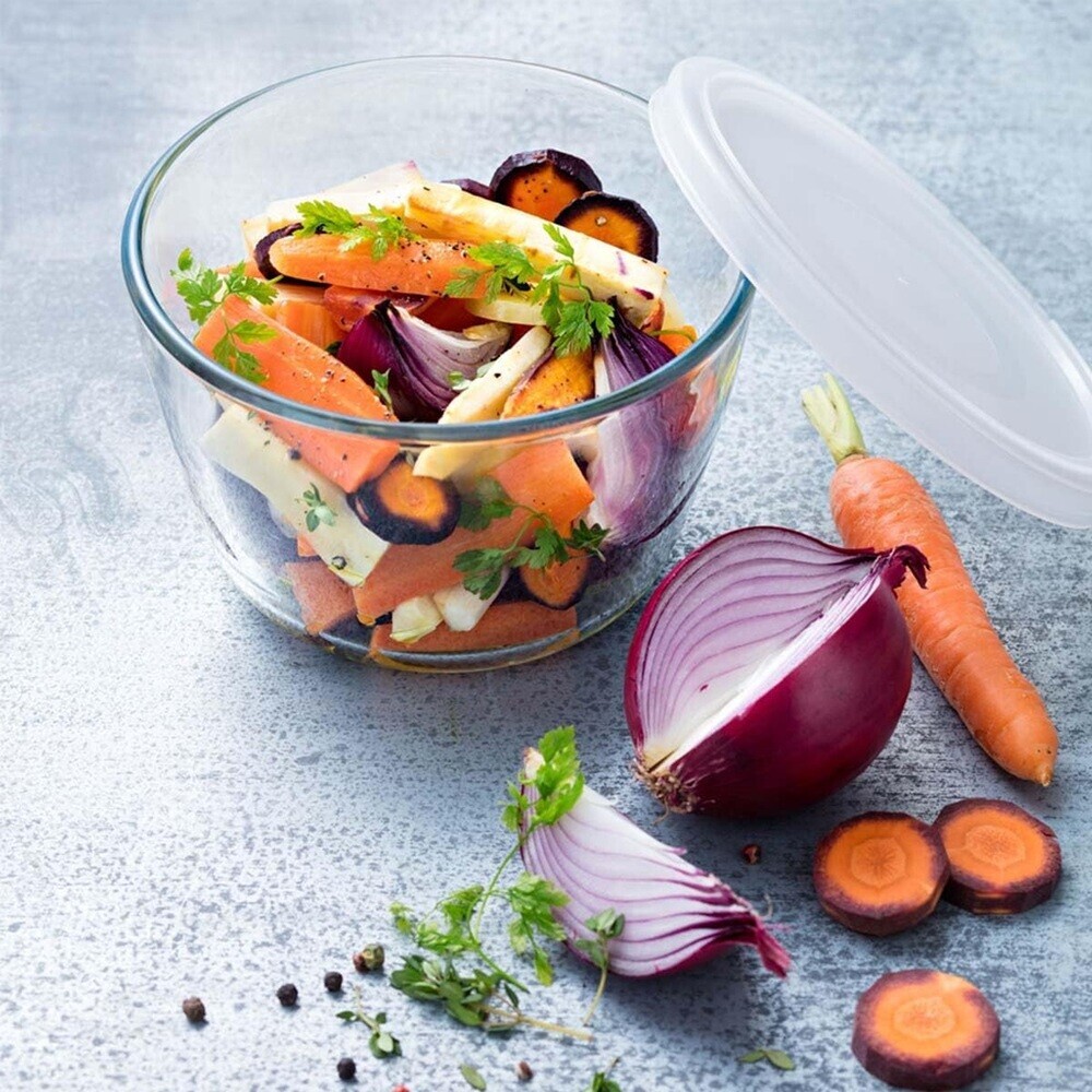 Pyrex Cook & Freeze Round Dish With Plastic Lid - White - 600 ml