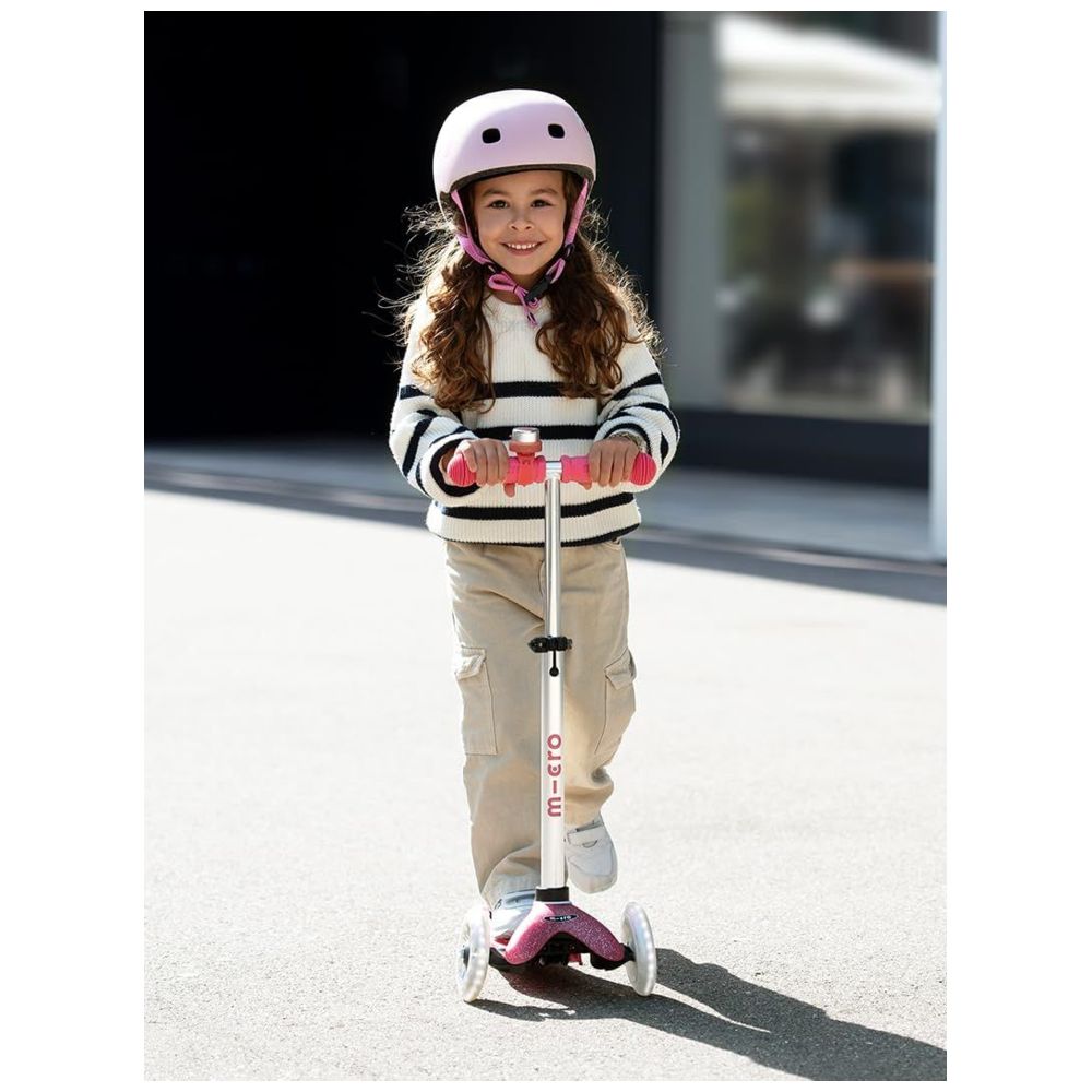 Micro Mini Deluxe Fairy Glitter LED Manual Scooter