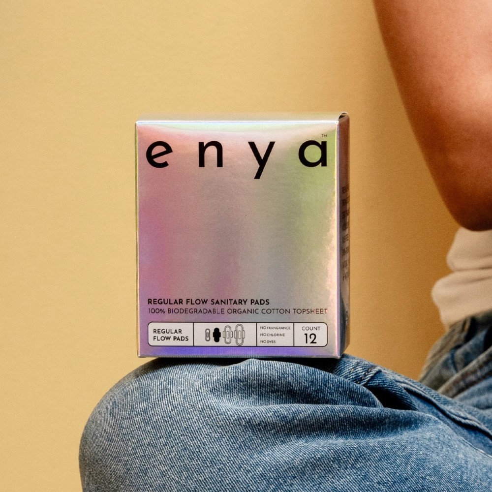 Enya - Regular Flow Sanitary Pads - 24 cm - 12 Pads