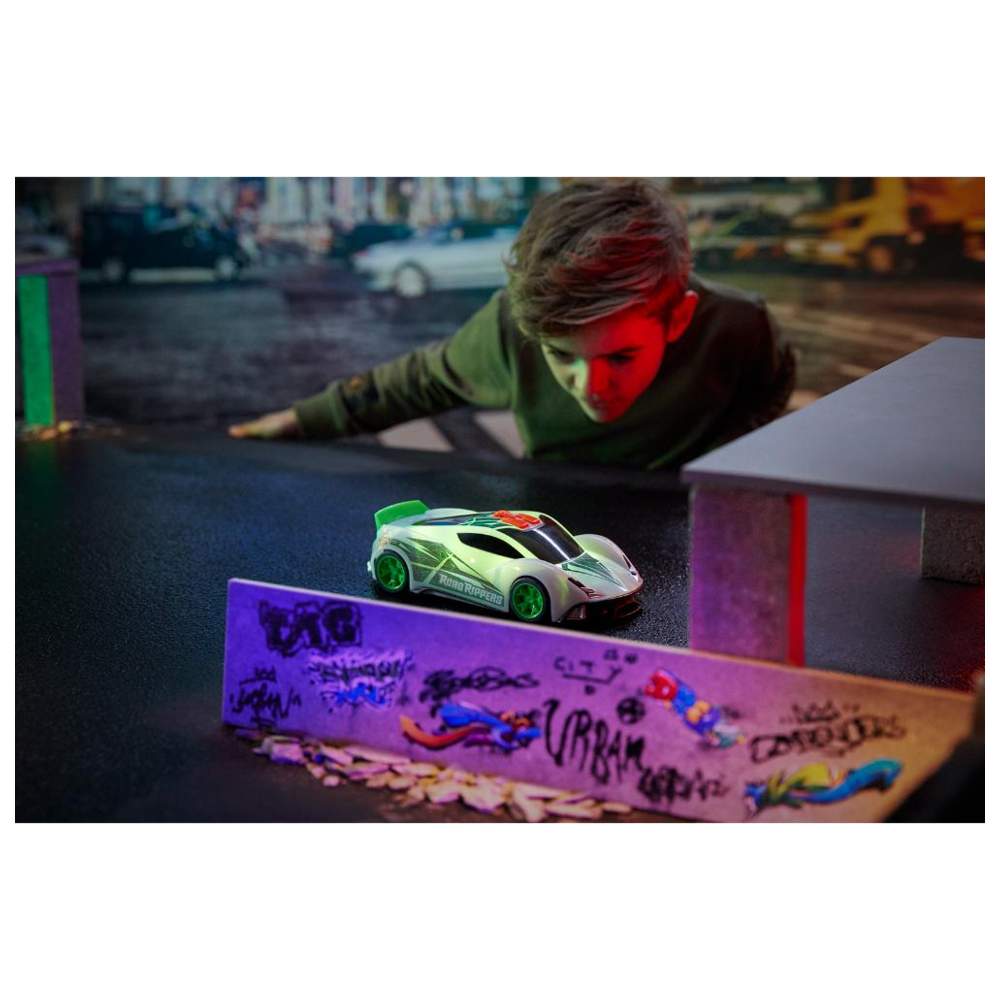 نيكو - سيارة رود ريبرز بعجلات ملونة تعمل بالبطارية مع أضواء وصوت - 27.9 سم