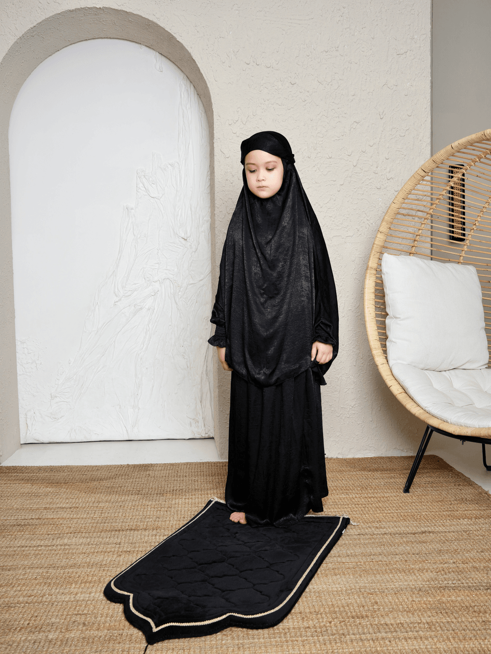 The Modest Company - Kids' Velvet Prayer Mat - Black