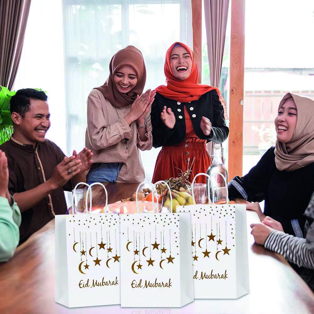 برين جيغلز - أكياس هدايا عيد مبارك بمقبض - أبيض - عبوة من 6 قطع - كبيرة