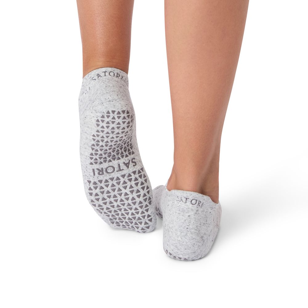 Satori Athletica - Hana Grip Socks - Heather Grey