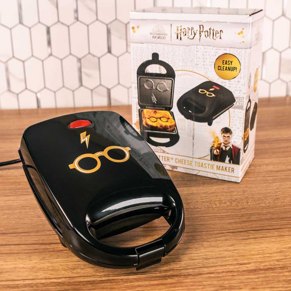Uncanny Brands - Harry Potter Toaster With Waffle & Sandwich Maker