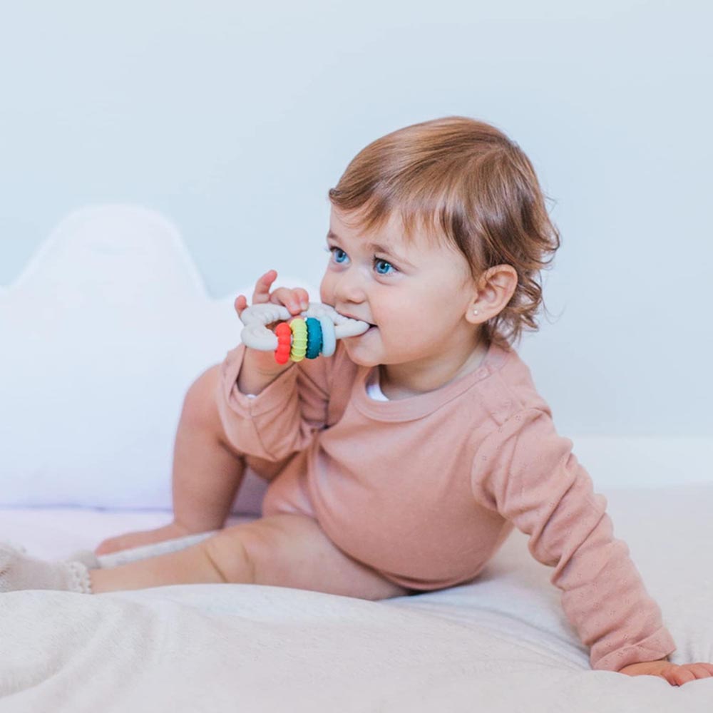 سوافينكس - عضاضة سيليكون - المرحلة 3 - 6 أشهر