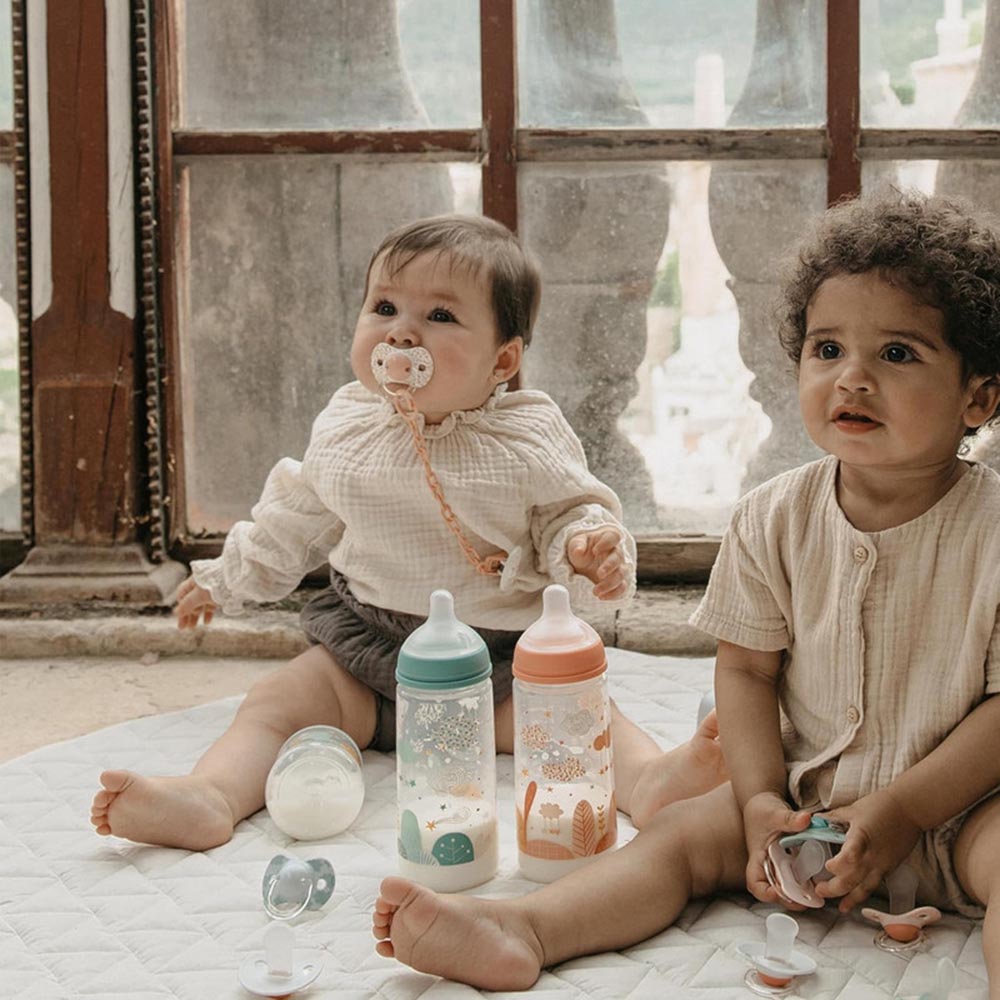 سوافينكس - مشبك لهاية - بيضاوي - زهري