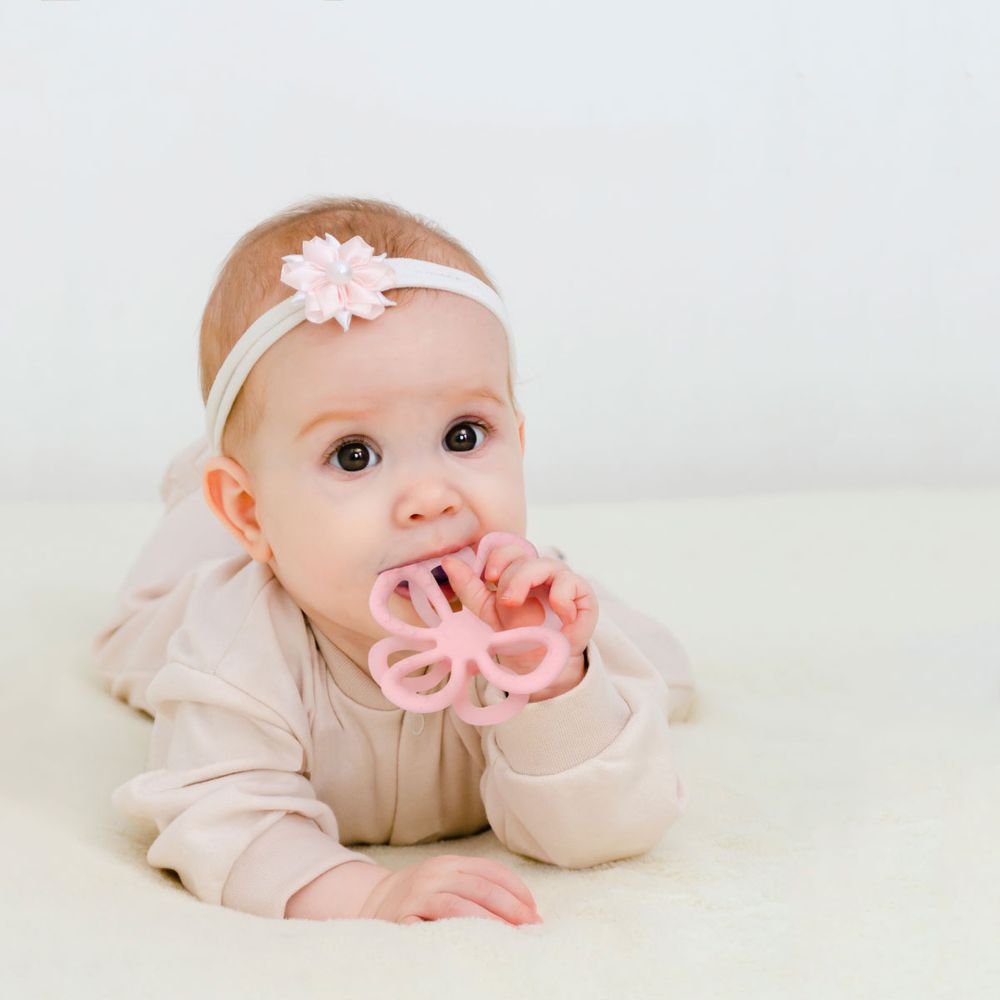 أمشي بيبي - عضاضة زهرة سيليكون للأطفال - زهري