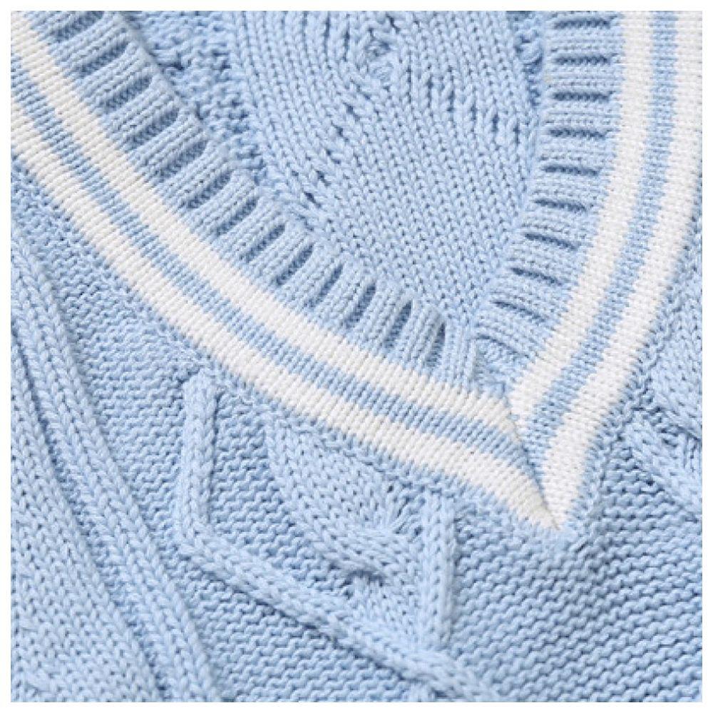 Sugar Rush - Solid Regular V-Neck Sleeveless Sweater - Blue