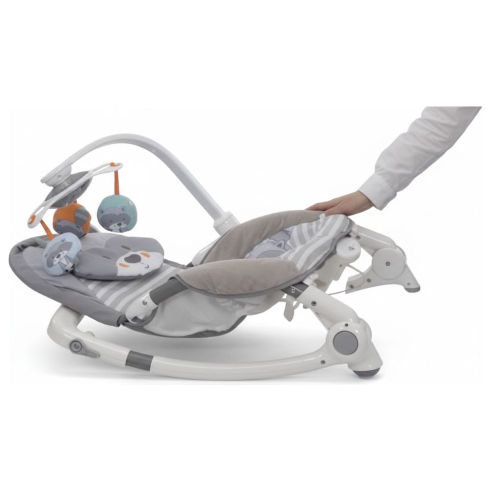 ليتل ليرنرز - كرسي هزاز محمول للأطفال صديق الغابة مع قضيب ألعاب